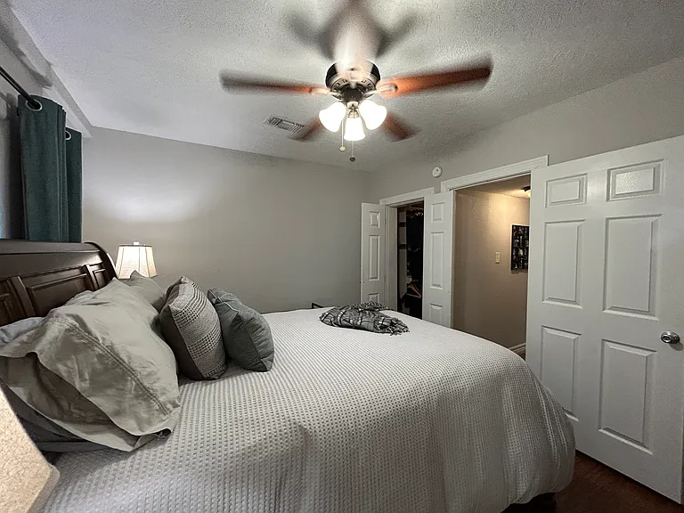 712 Hale St — Photo 20