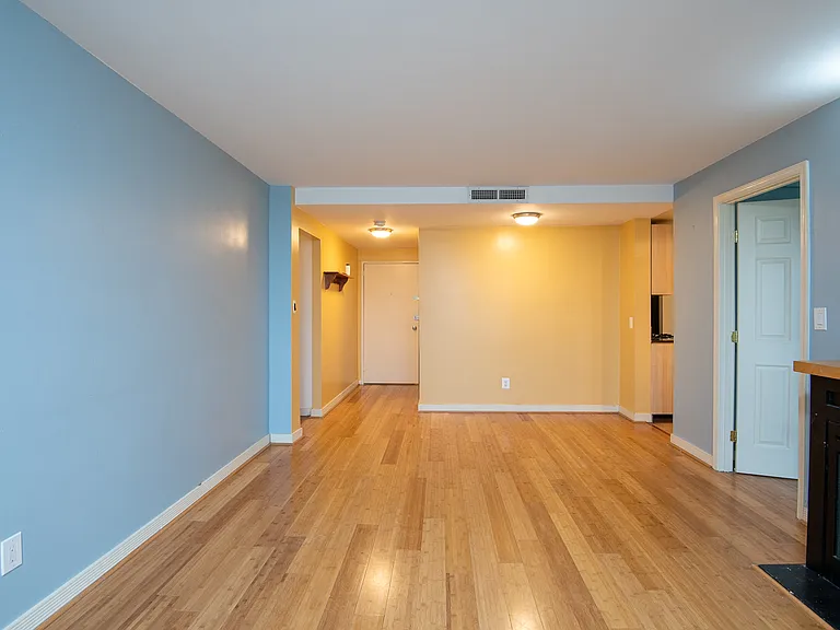 4600 Duke St #708 — Photo 3