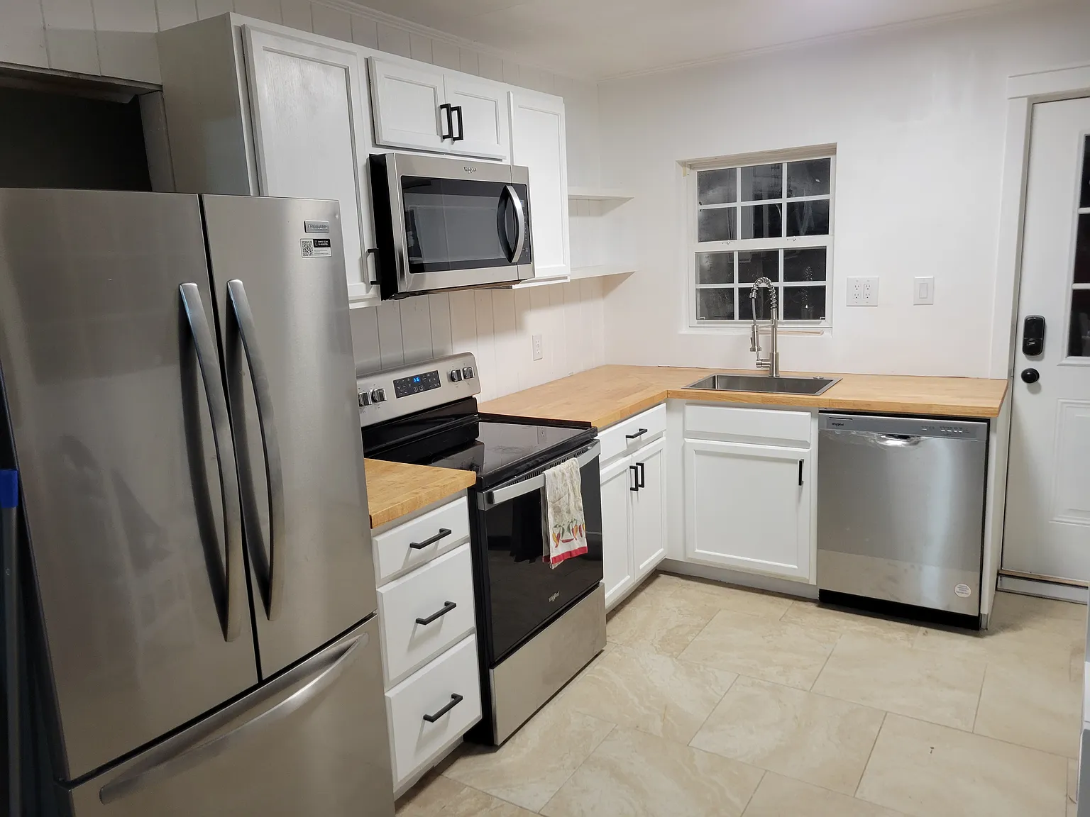 14 Clayton Dr — Photo 2
