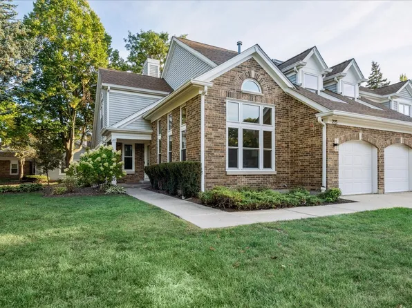 215 Willow Pkwy, Buffalo Grove, IL 60089