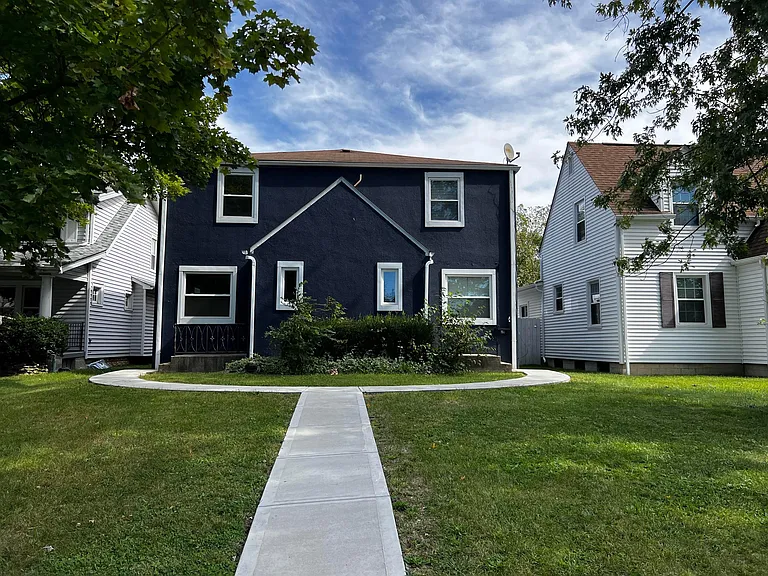 104 N Brinker Ave — Photo 1