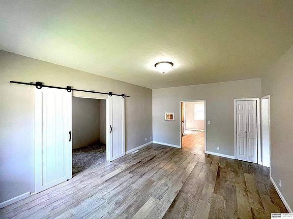 4th image of 2261 Holdrege St