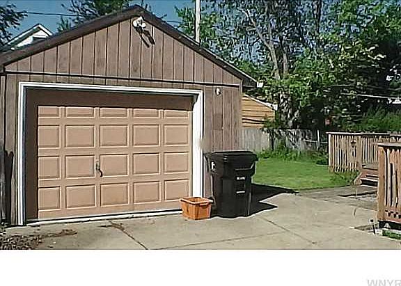 4th image of 50 Marjorie Dr