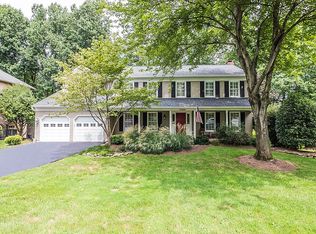 1203 Rowland Dr, Herndon, VA 20170
