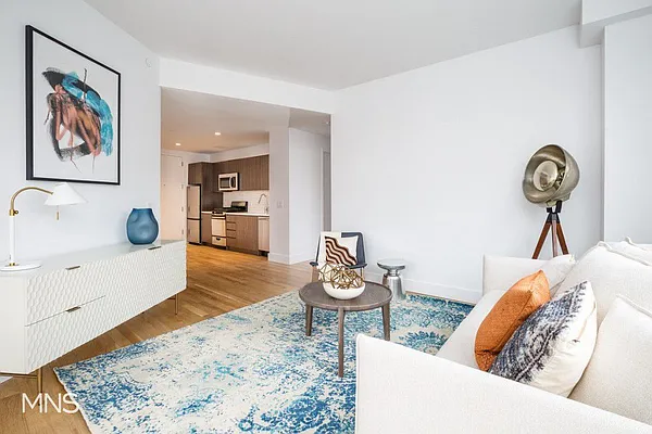 Rented by MNS Marketing | media 23