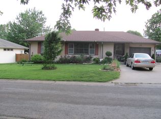 2714 Southeast Trl, Saint Joseph, MO 64506