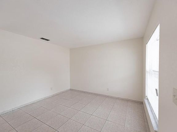 4th image of 7361 Moss Grove Cir