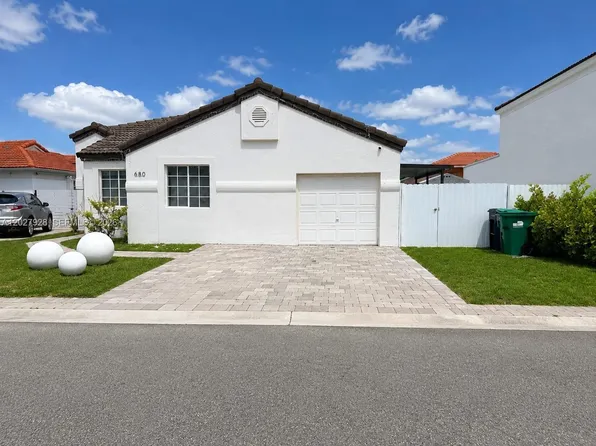 680 NW 124th Pl, Miami, FL 33182