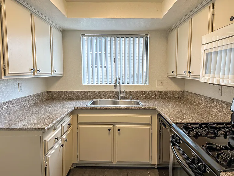 606 E Santa Anita Ave #B — Photo 13