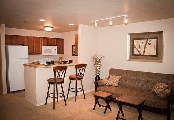 5th image of 212 W North St APT 105