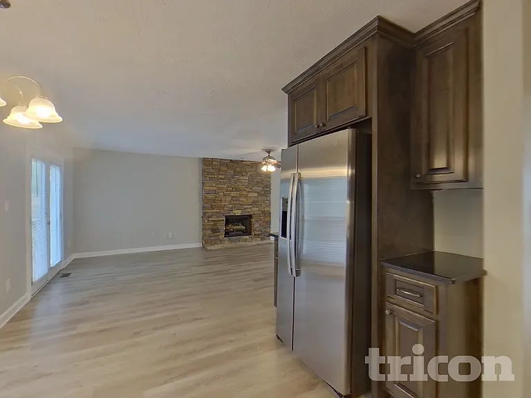 530 N Oakland Cir — Photo 5