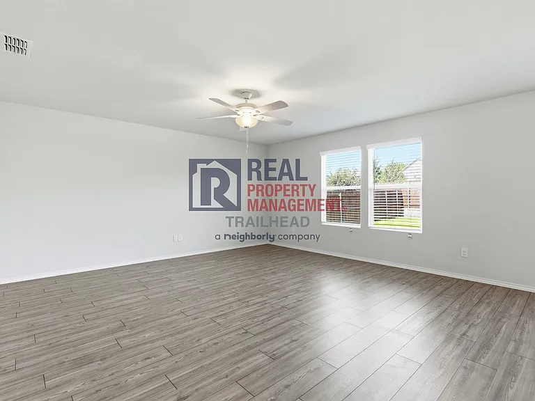 10104 Whitedown Dr — Photo 4