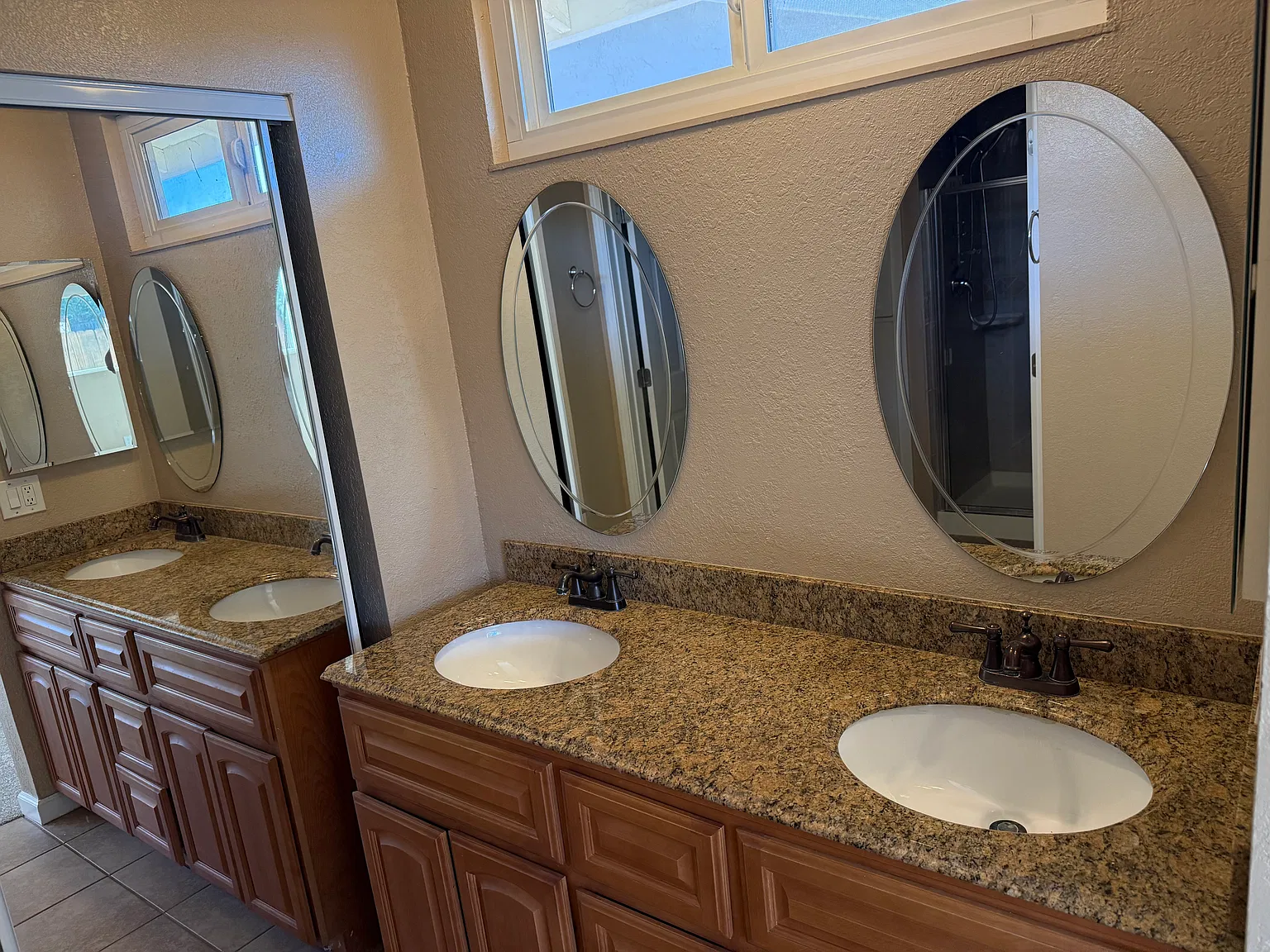 4 bed, 1602 sqft, $3,000 — Photo 2