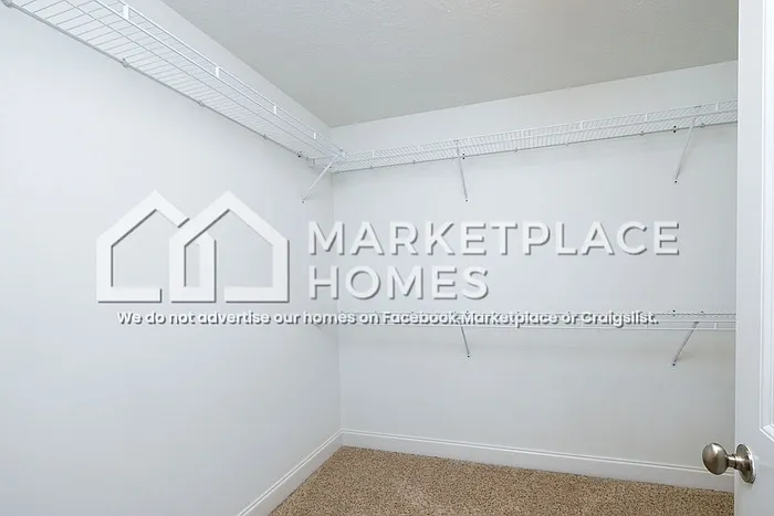 2467 Newbury Ave — Photo 22