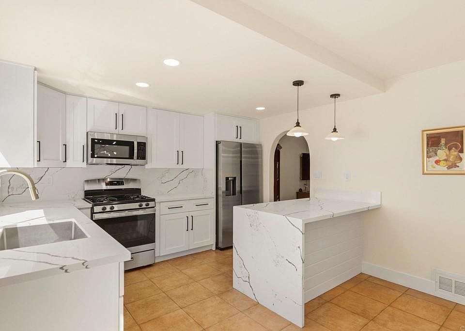 1st image of 1651 S Juniper St Unit 206