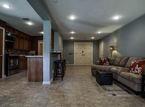 4th image of 10083 San Lorenzo Ave
