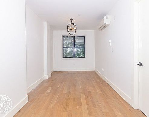 4th image of 826 Saint Johns Pl #4D
