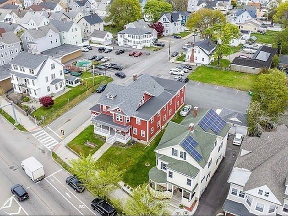 2nd image of 31 Niagara St
