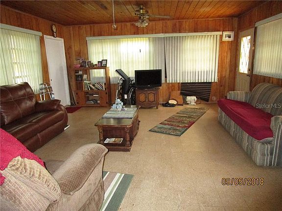 2nd image of 554 N Scenic Hwy
