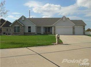41 Country Park Ct, Saint Charles, MO 63304