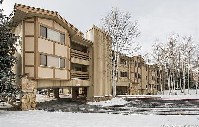1st image of 1585 Empire Ave #201