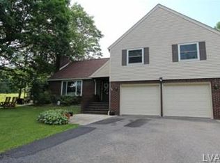 122 E White Bear Dr, Summit Hill, PA 18250