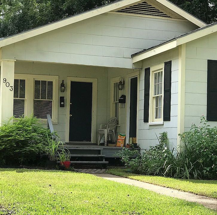 1st image of 903 Saint Joseph St