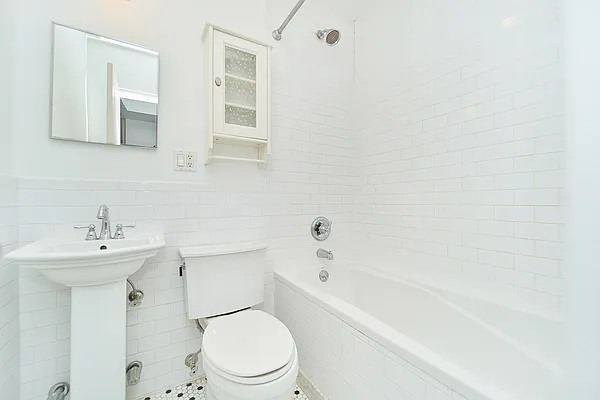 Rented by Living New York | media 23