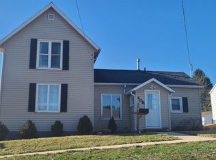408 S Pine St, West Union, IA 52175