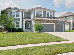 16584 S Lind Rd, Olathe, KS 66062