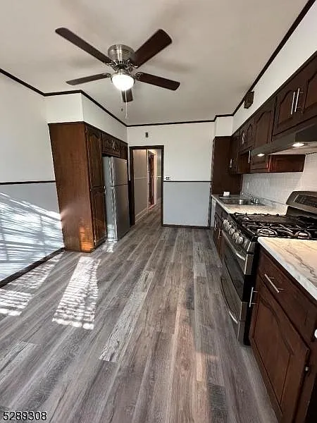 4 bed, 1700 sqft, $3,500 — Photo 4