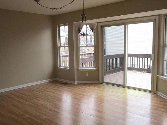3rd image of 2037 Mardic Dr