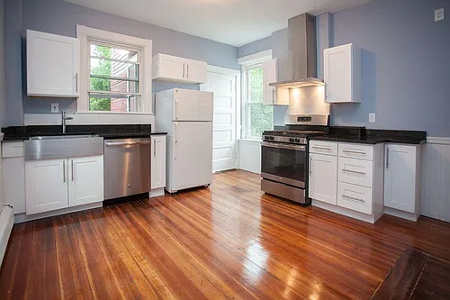 200 Harvard St #2B Photo 1