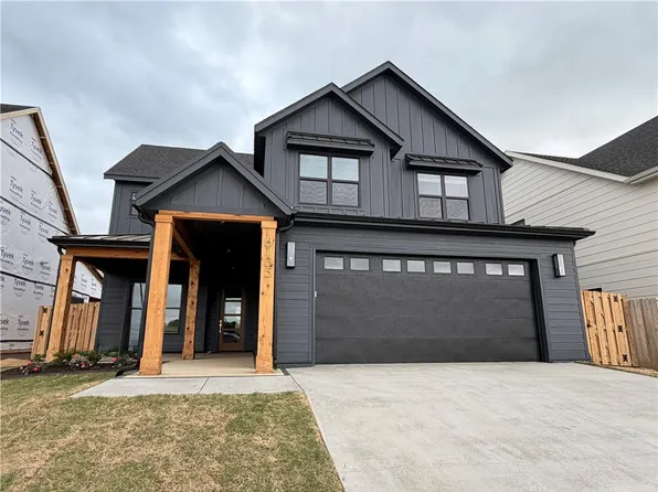 6105 S 41st St, Rogers, AR 72758