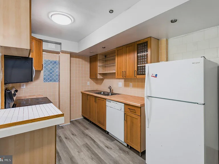 4915 Powell Rd — Photo 25
