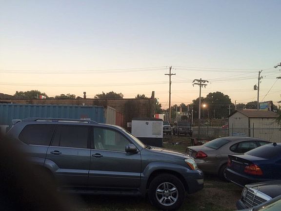 4th image of 4062 Jackson Ave