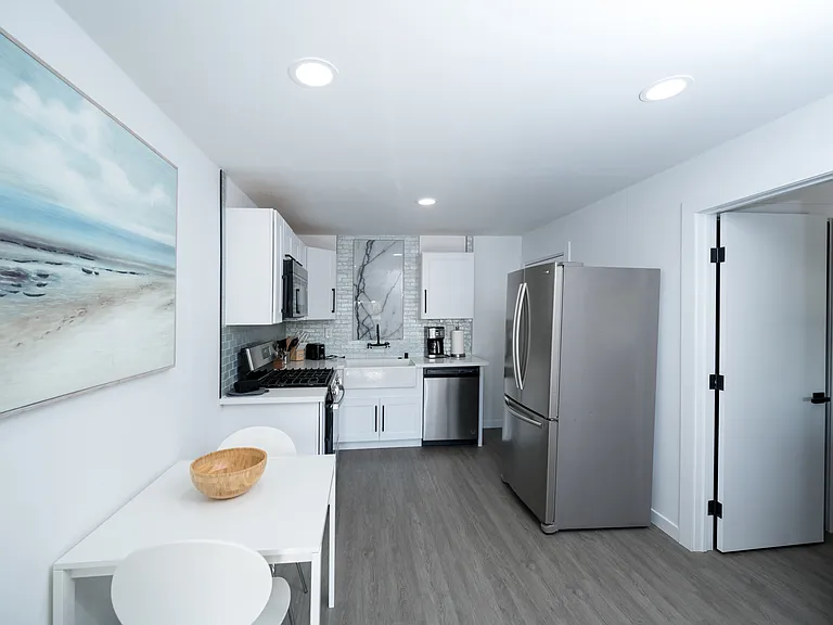 5255 Churchward St — Photo 5