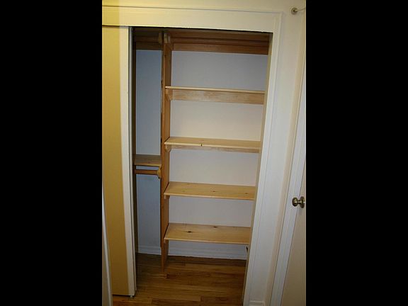 4th image of 527 Bloomfield Ave APT C3