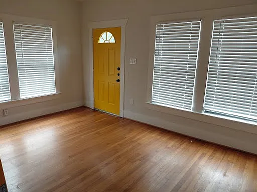 2 bed, 1150 sqft, $1,600 — Photo 3