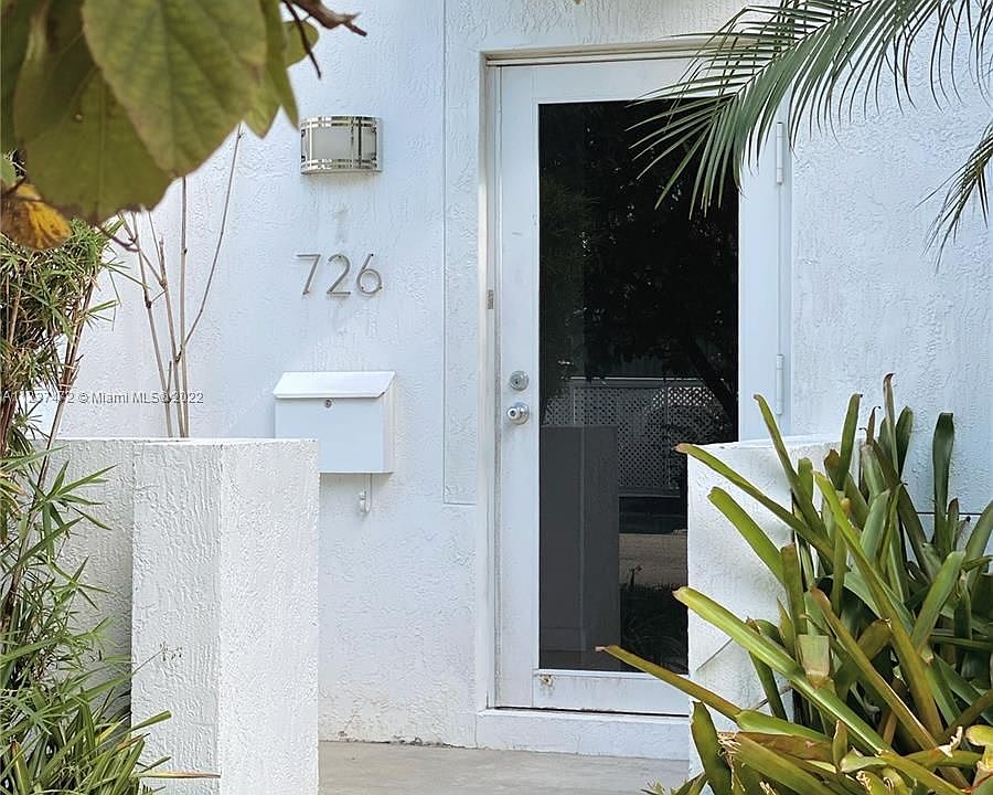 1st image of 726 NE 5th Ave #726