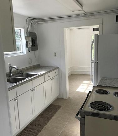 5th image of 1932 16th Ave APT B