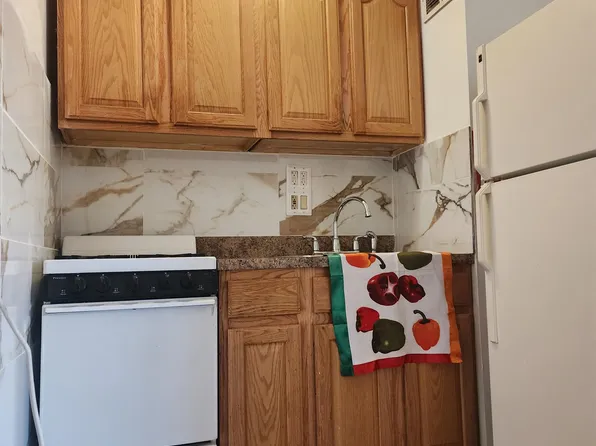 6515 Blvd East image 4 of 9