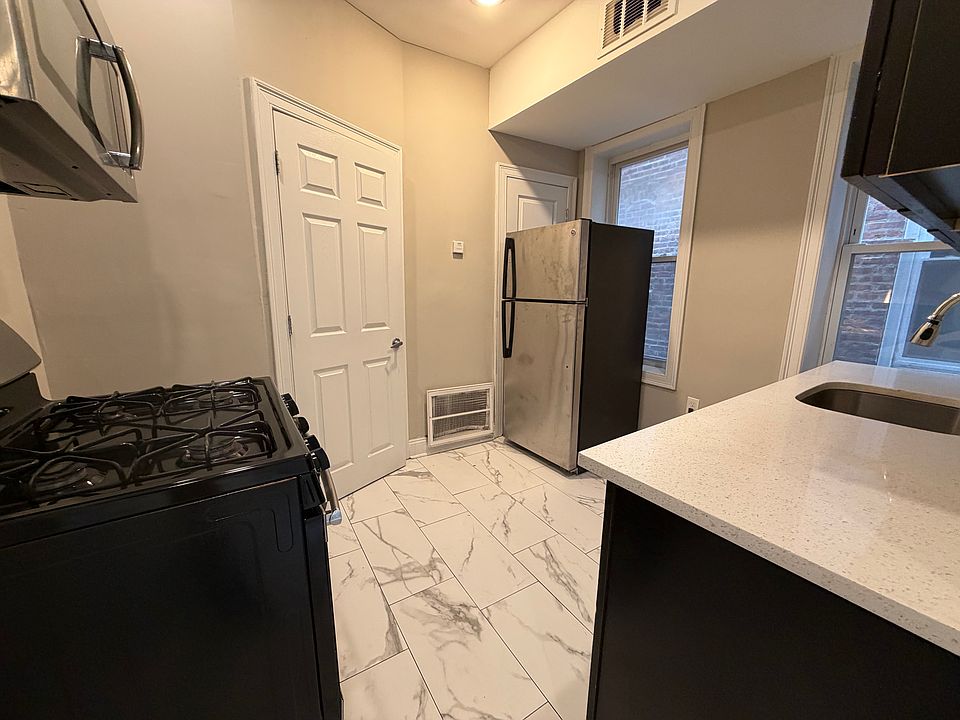 1st image of 159 Bergen Ave APT 1