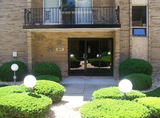 10117 S Cicero Ave APT 306, Oak Lawn, IL 60453