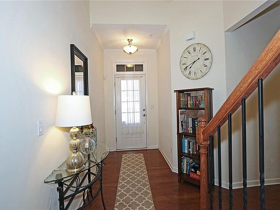 3rd image of 2108 Caswell Cir #2108