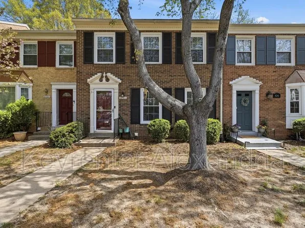 8239 Doctor Craik Ct, Alexandria, VA 22306