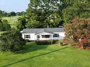 717 Uzzles Pond Rd, Smithfield, NC 27577