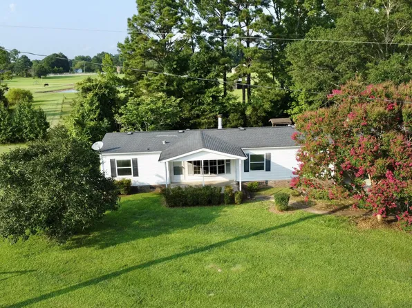 717 Uzzles Pond Rd, Smithfield, NC 27577