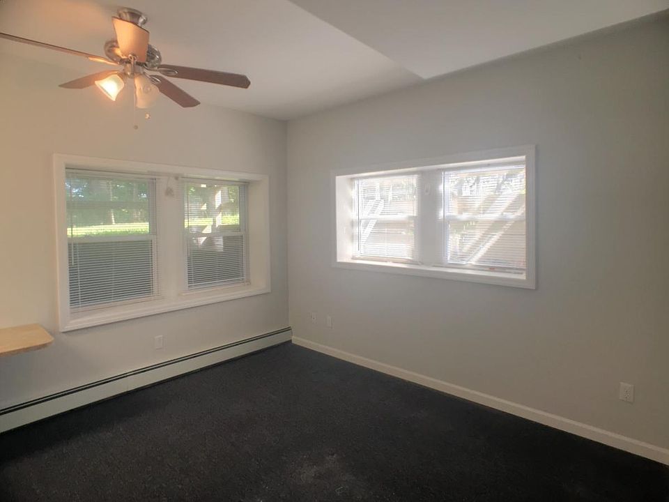 1st image of 9 Cherry Ln