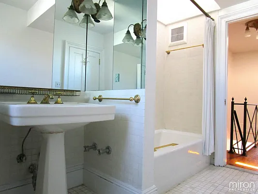 Rented by Miron Properties | media 36